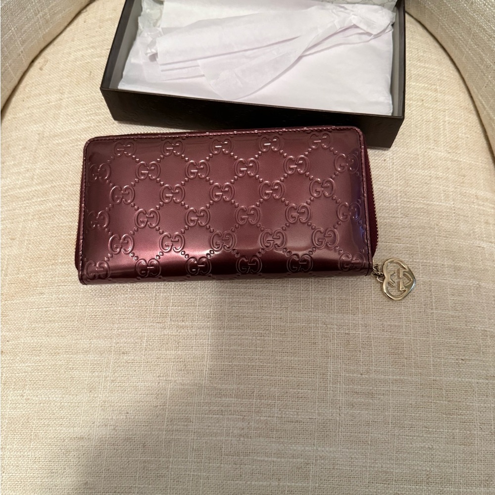 Gucci Women's Pink Wallet